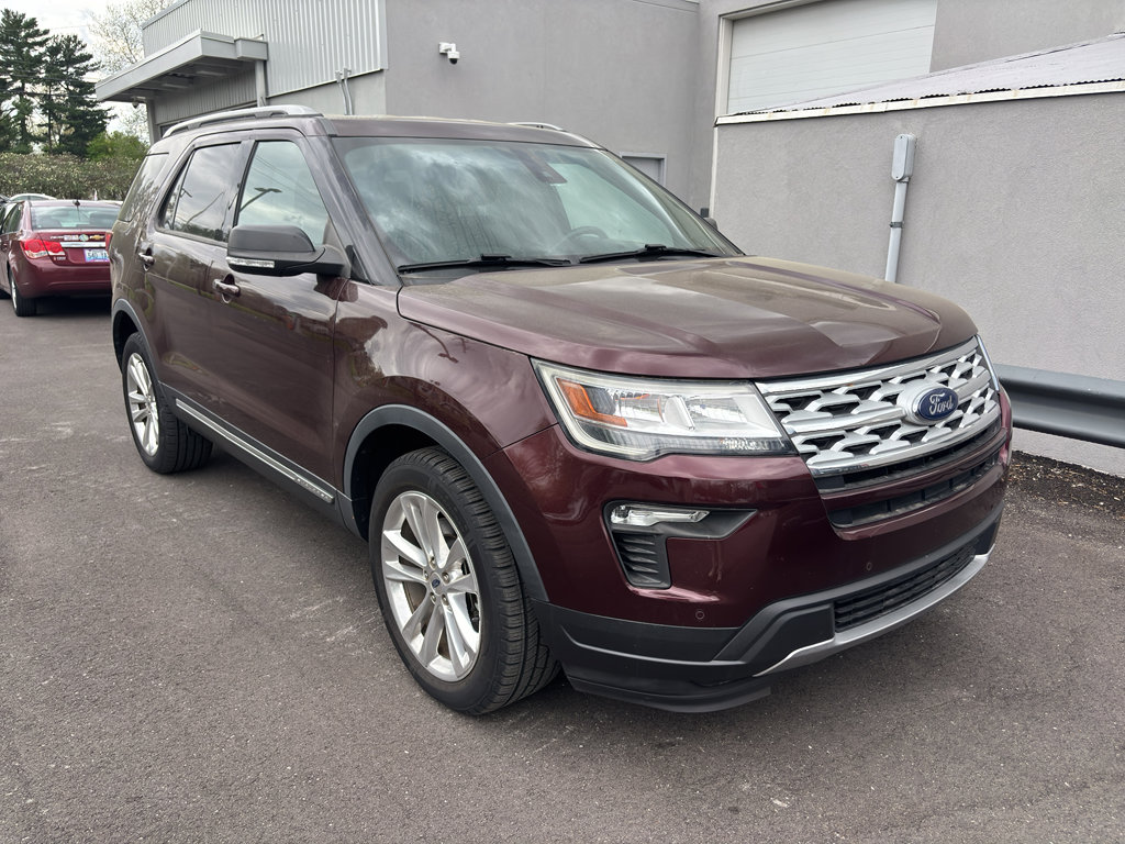 Used 2019 Ford Explorer XLT w/ Equipment Group 202A image 4