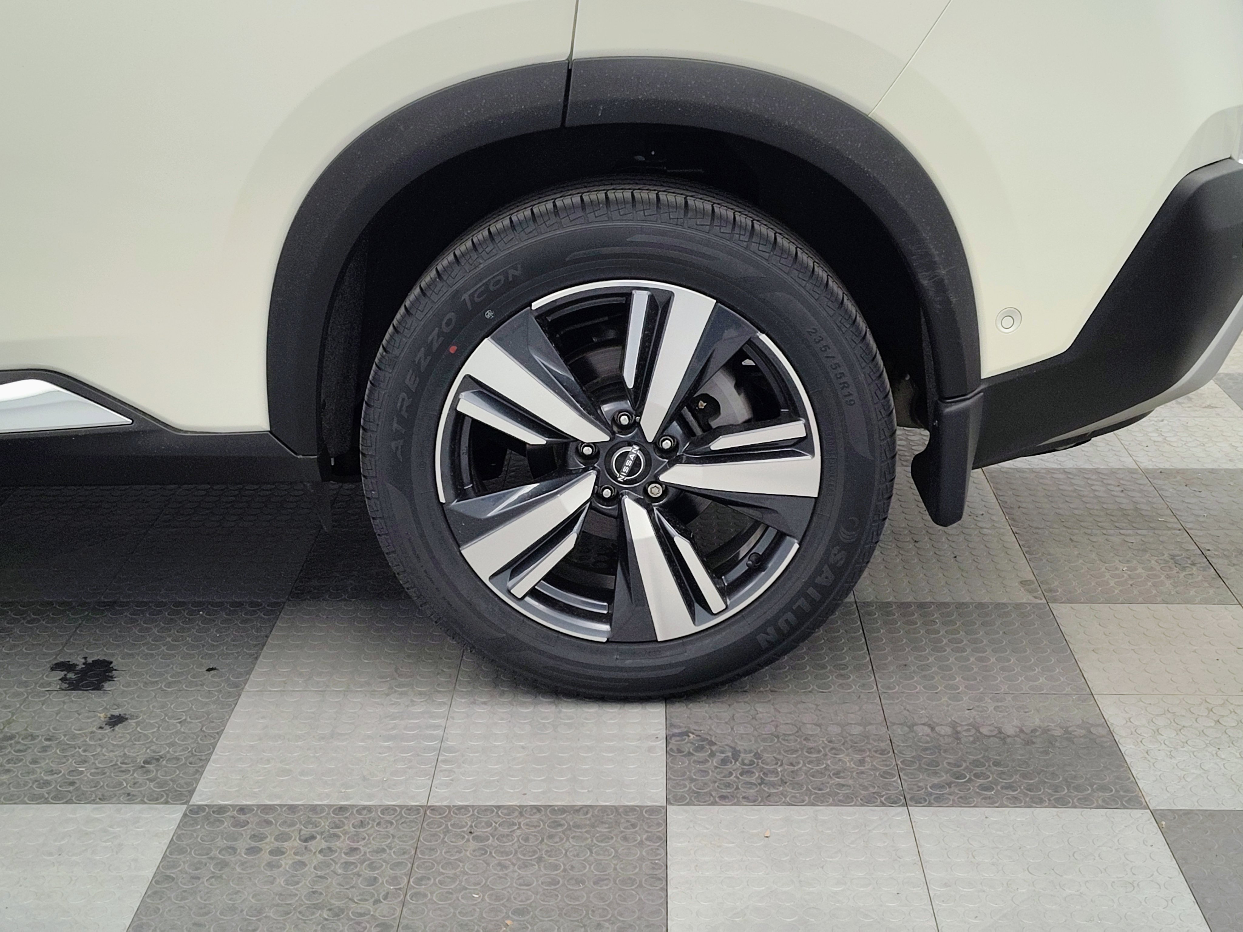 Used 2023 Nissan Rogue Platinum w/ Platinum Premium Package AWD/4WD image 17