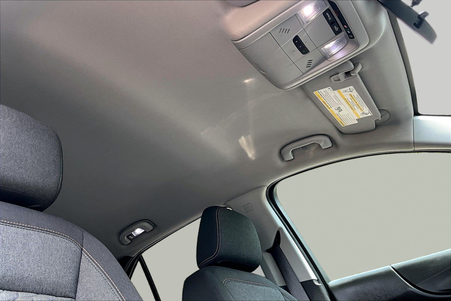 Used 2018 Chevrolet Equinox LT AWD/4WD image 17