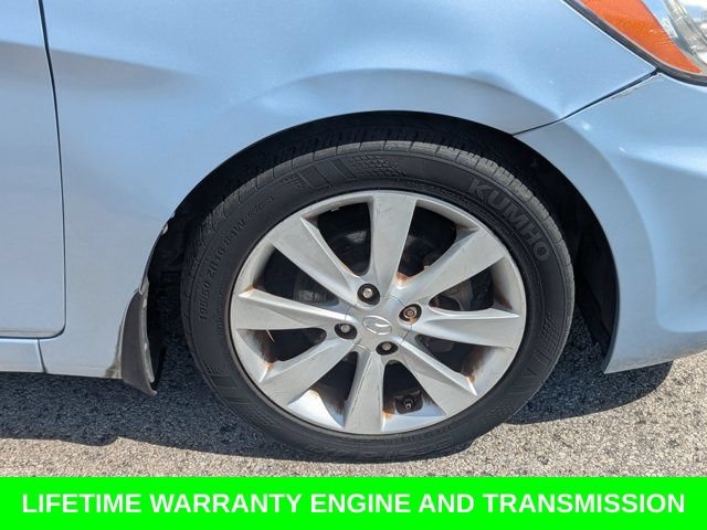 Used 2014 Hyundai Accent GLS w/ Option Group 2 FWD image 10
