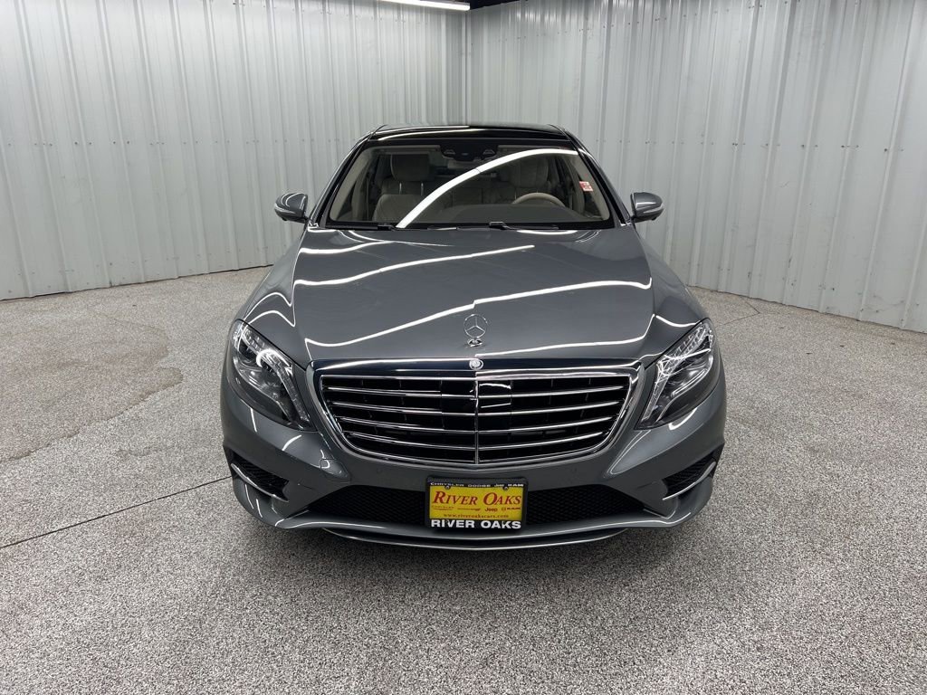 Used 2017 Mercedes-Benz S 550 Sedan image 2