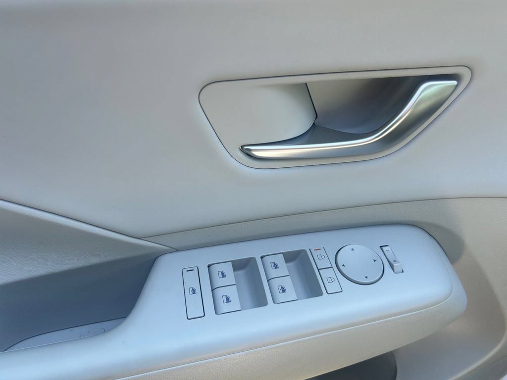 New 2026 Hyundai Kona SEL Premium FWD image 18