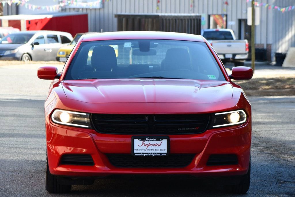 Used 2022 Dodge Charger SXT image 2
