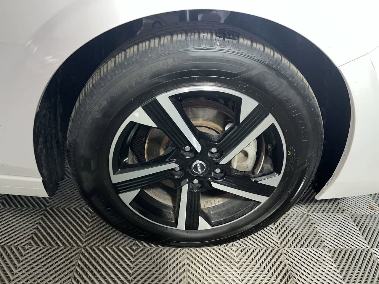Used 2024 Nissan Sentra SV FWD image 10