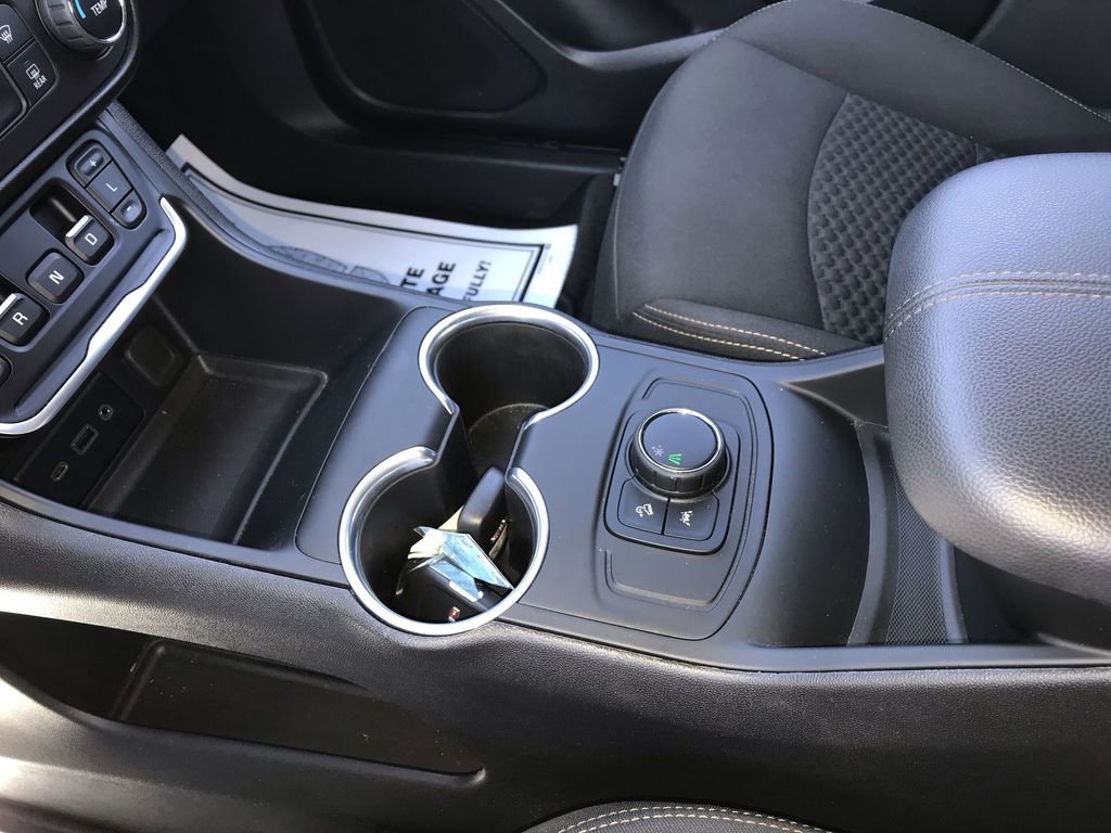 Used 2020 GMC Terrain SLE image 20