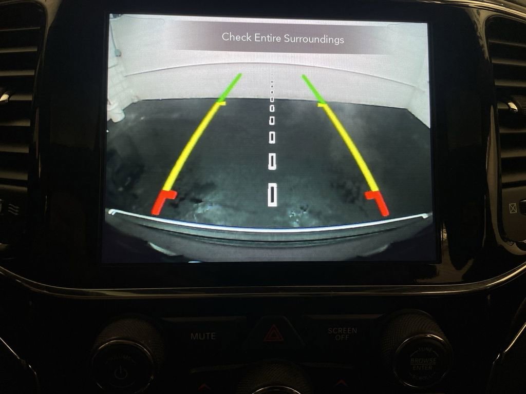 Used 2020 Jeep Grand Cherokee Limited w/ Premium Lighting Group AWD/4WD image 9