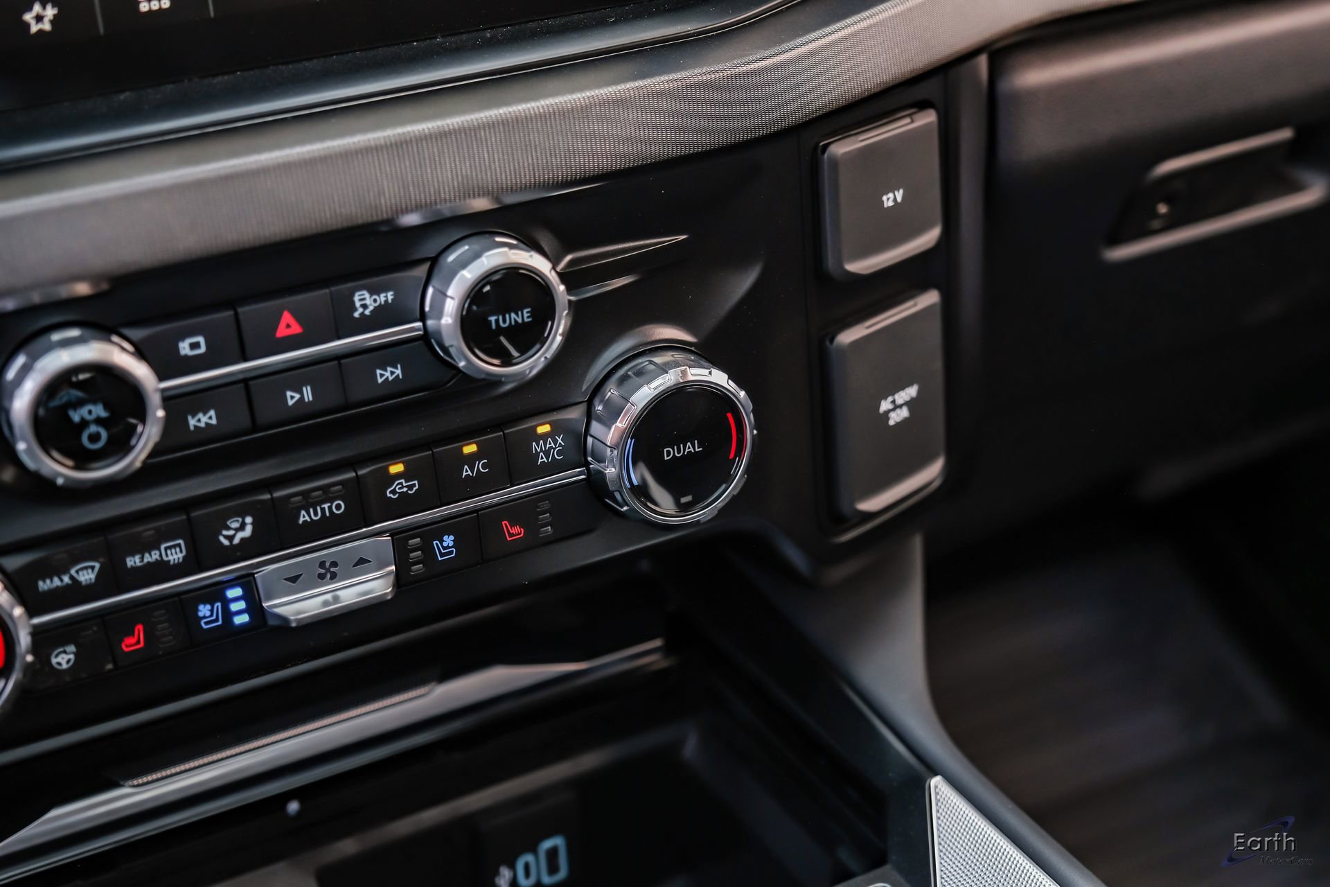 Used 2026 Ford F450 Platinum w/ FX4 Off-Road Package image 72