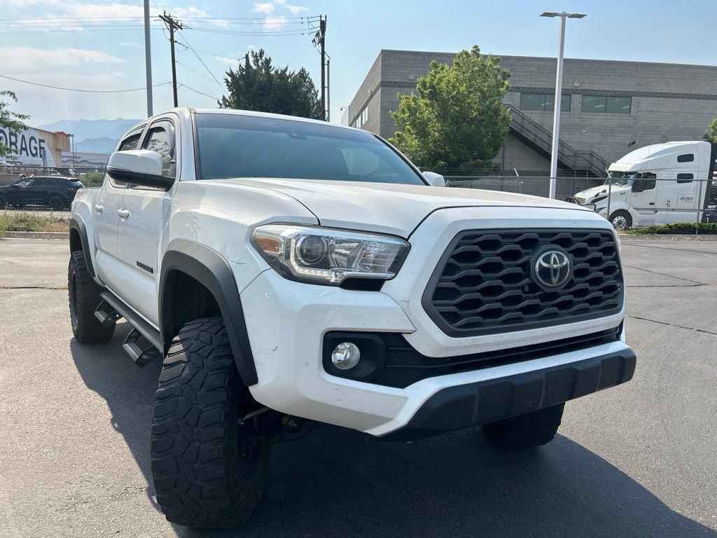 Used 2020 Toyota Tacoma TRD Off-Road AWD/4WD image 2