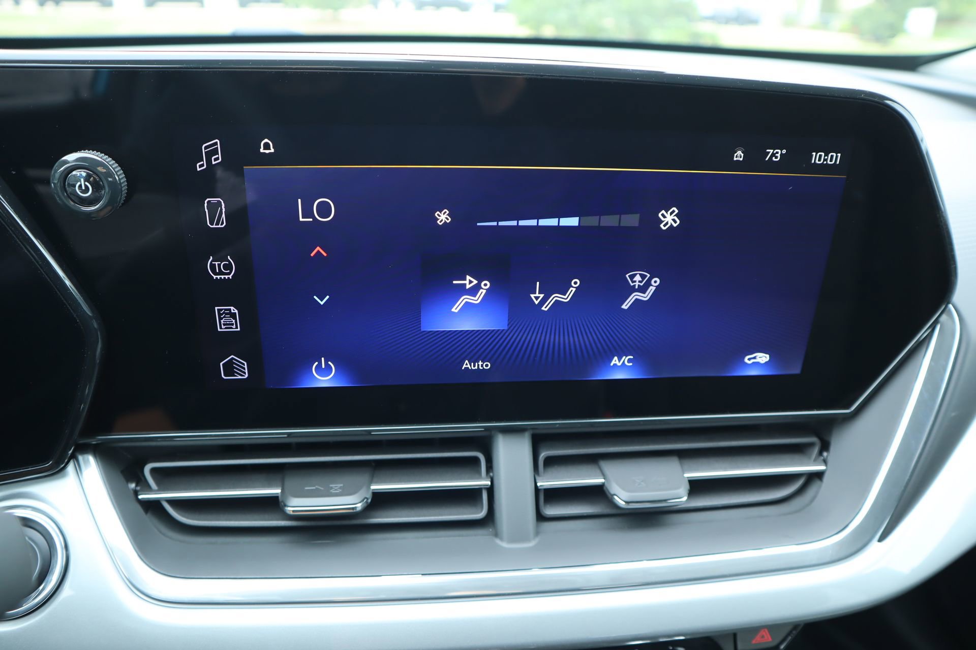 New 2026 Chevrolet Trax LT w/ Driver Confidence Package FWD image 8