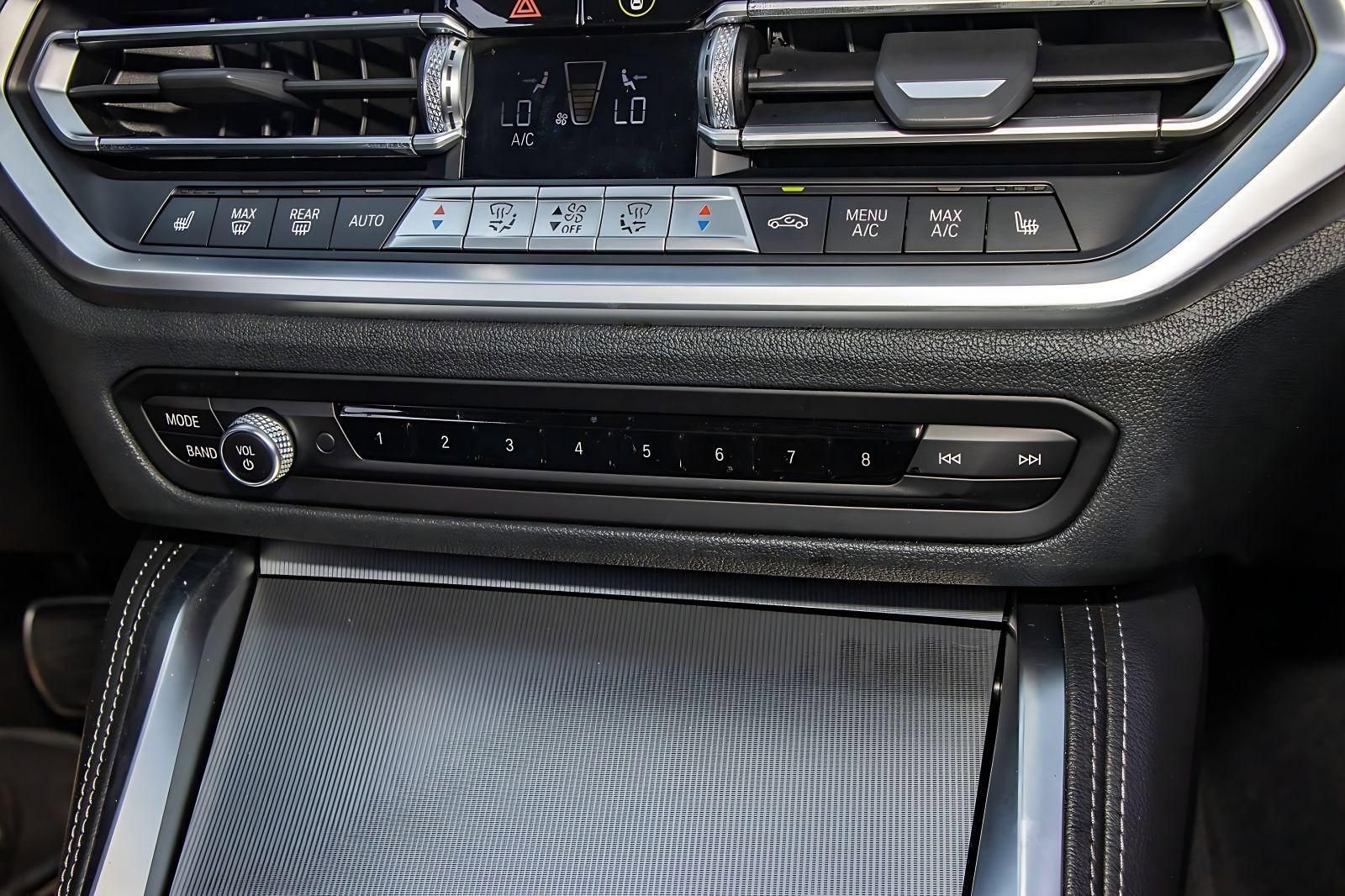 Used 2022 BMW M440i Coupe w/ Premium Package image 29