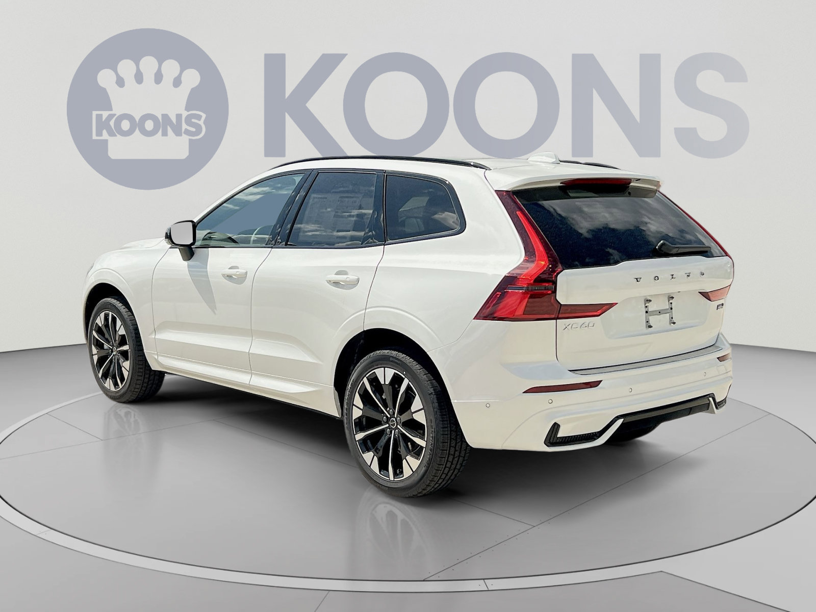 New 2026 Volvo XC60 B5 Plus w/ Protection Package Premier AWD/4WD image 8
