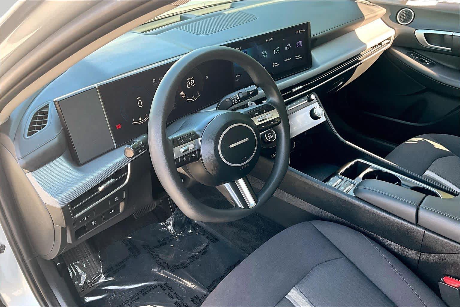Used 2025 Hyundai Sonata SEL FWD image 18