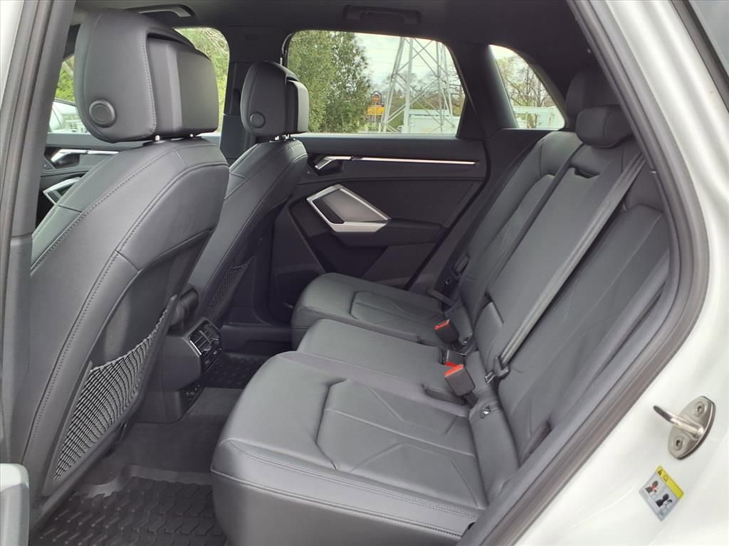 Certified 2023 Audi Q3 2.0T Premium w/ Convenience Package AWD/4WD image 19