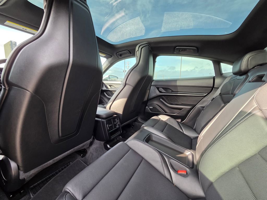 Used 2020 Porsche Taycan 4S AWD/4WD image 27