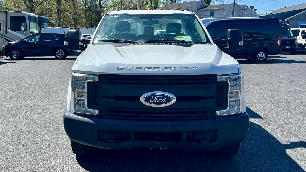 Used 2018 Ford F350 XL w/ Power Equipment Group RWD image 3