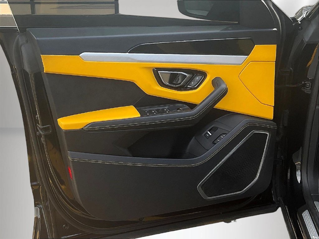 Used 2021 Lamborghini Urus AWD/4WD image 20