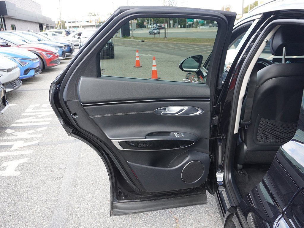 Used 2024 Genesis GV70 2.5T image 24