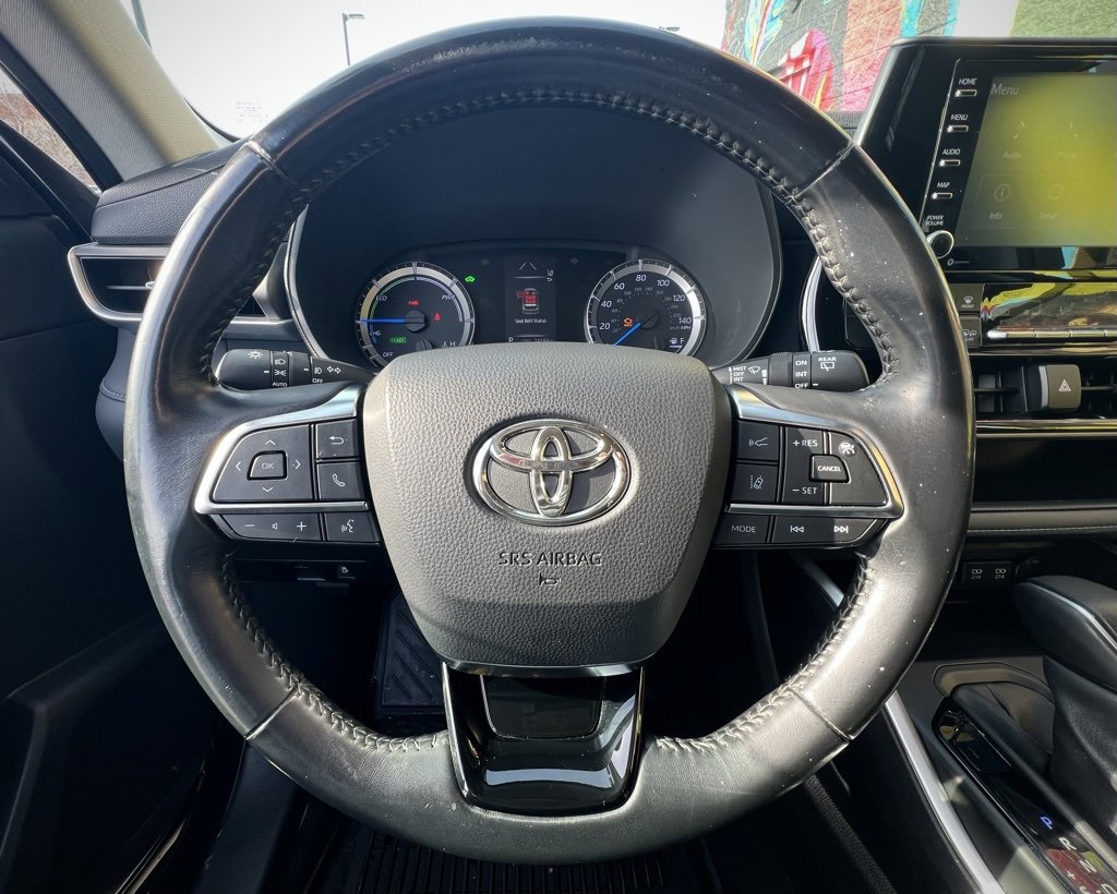Used 2021 Toyota Highlander LE image 52