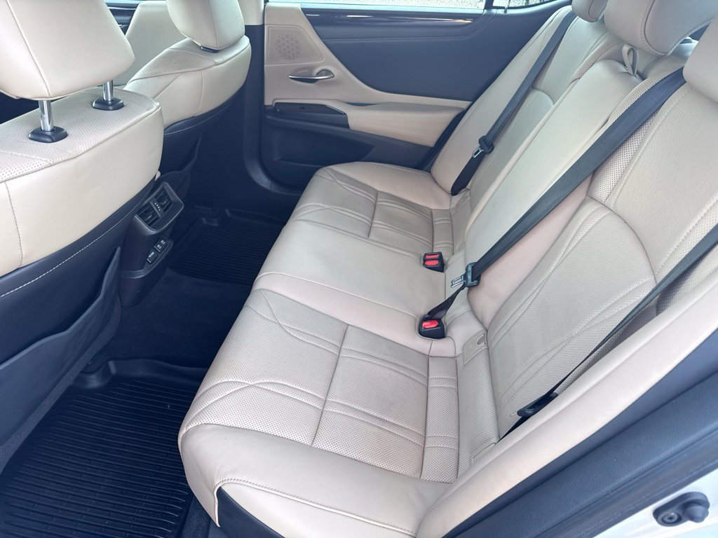 Used 2019 Lexus ES 350 w/ Accessory Package 2 FWD image 26