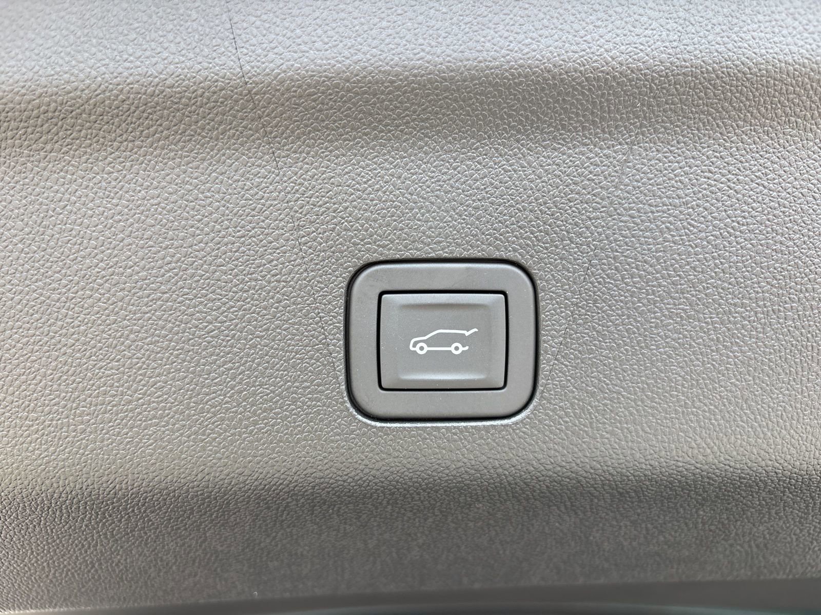 New 2026 GMC Yukon AT4 w/ LPO, Floor Liner Package image 21