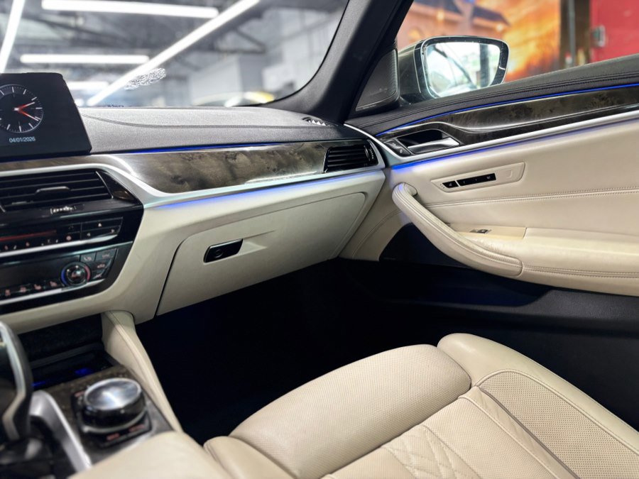Used 2018 BMW M550i xDrive AWD/4WD image 24