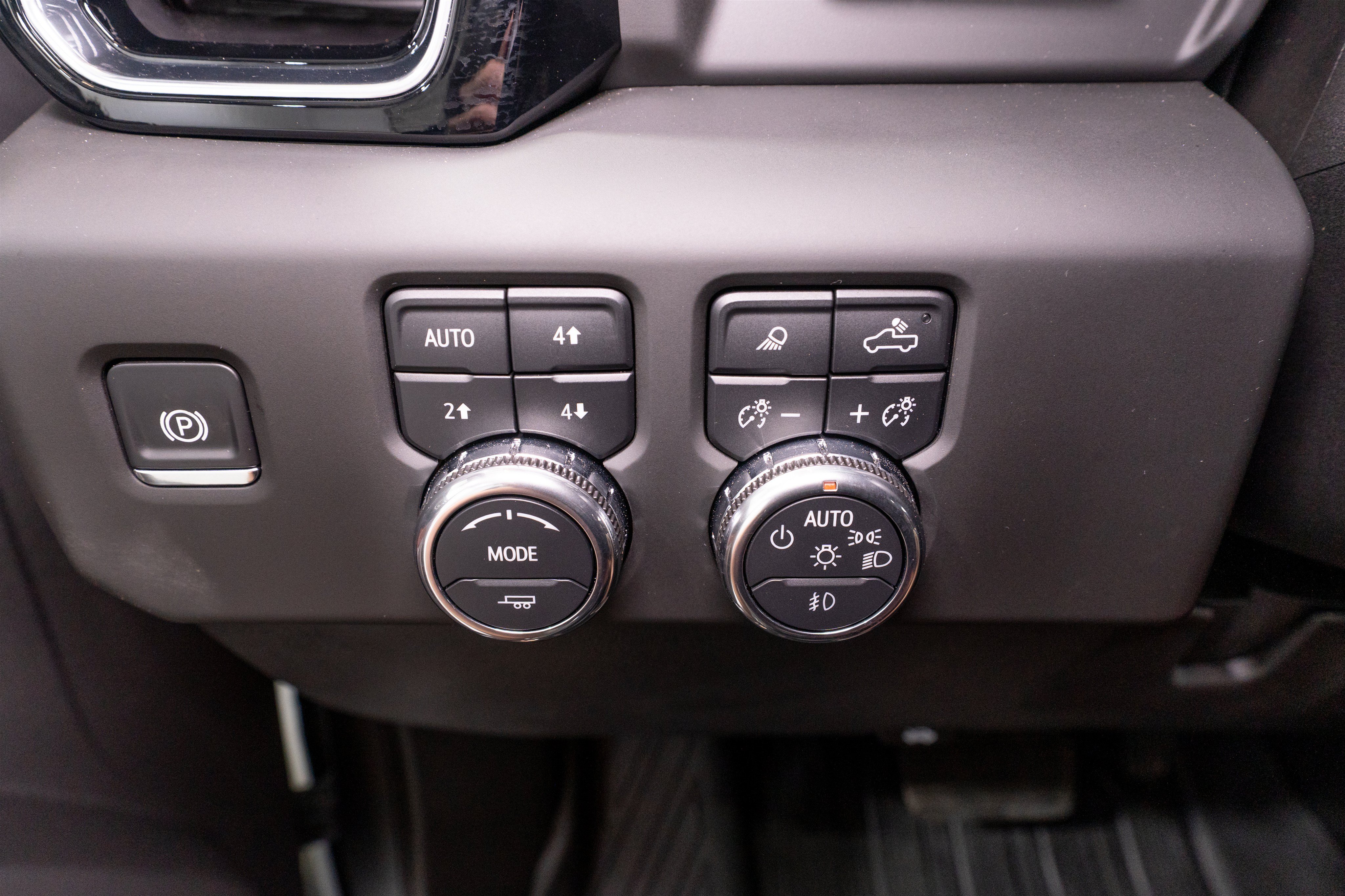 Used 2025 GMC Sierra 2500 Denali Ultimate AWD/4WD image 38