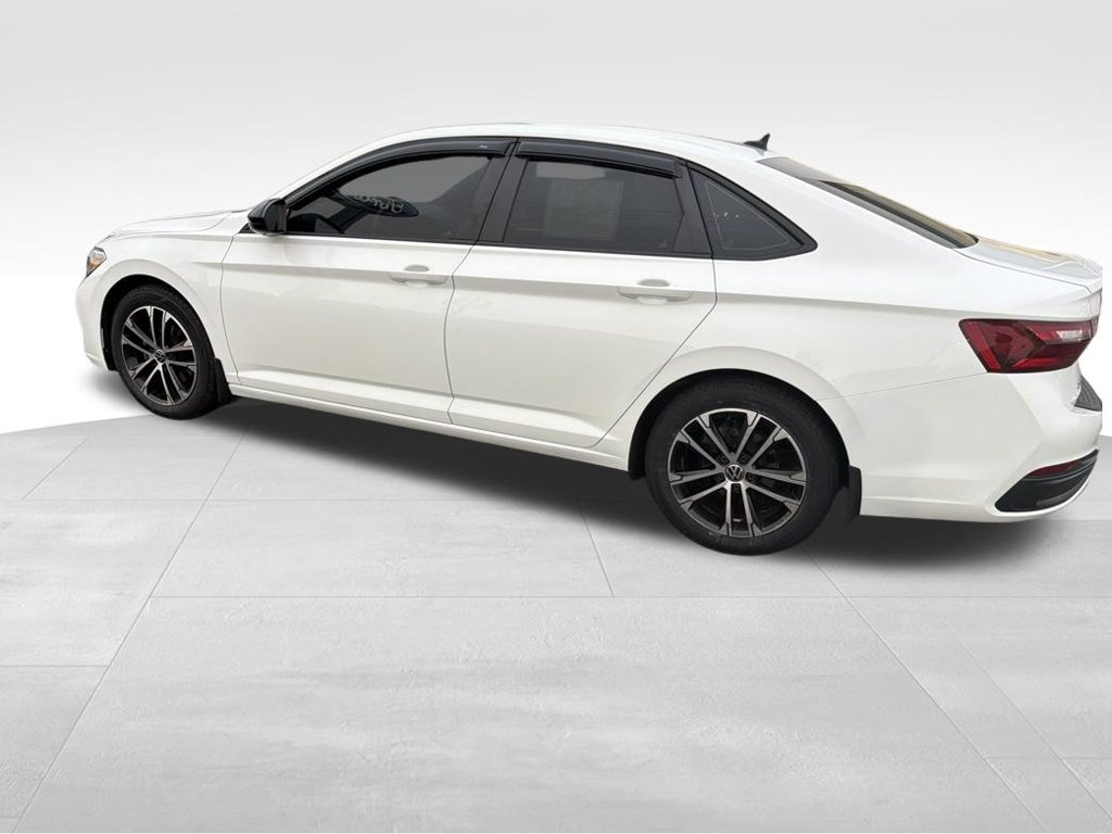 Used 2022 Volkswagen Jetta Sport FWD image 20