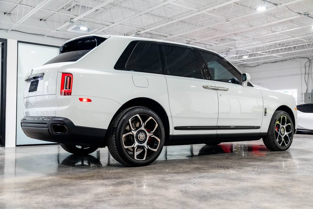 Used 2022 Rolls-Royce Cullinan Black Badge AWD/4WD image 5