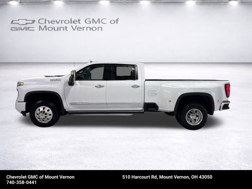 New 2026 Chevrolet Silverado 3500 High Country w/ High Country Premium Package AWD/4WD image 2