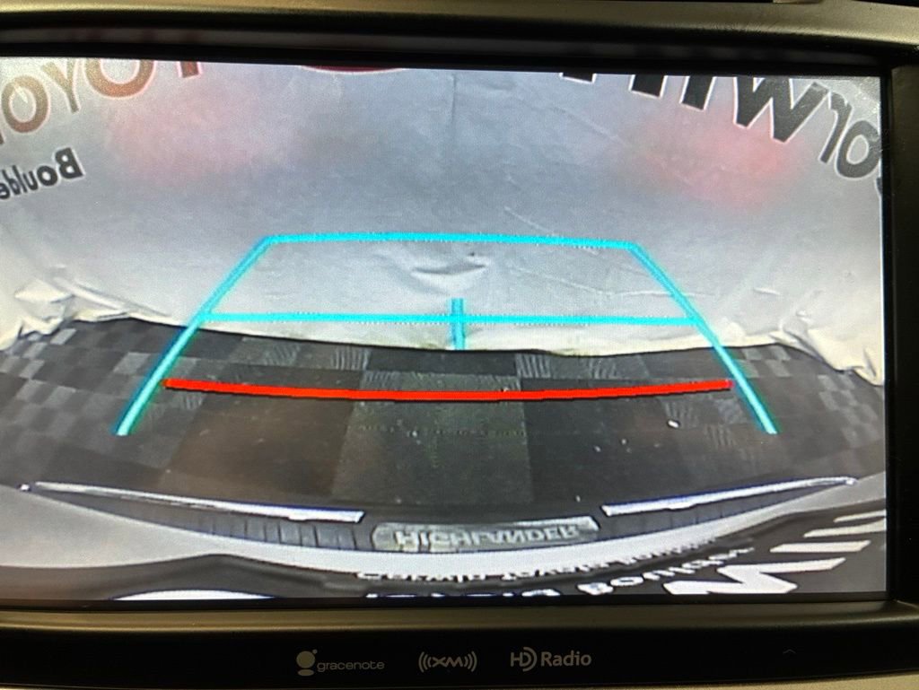 Used 2019 Toyota Highlander XLE w/ Carpet Mat Package (TMS) AWD/4WD image 34