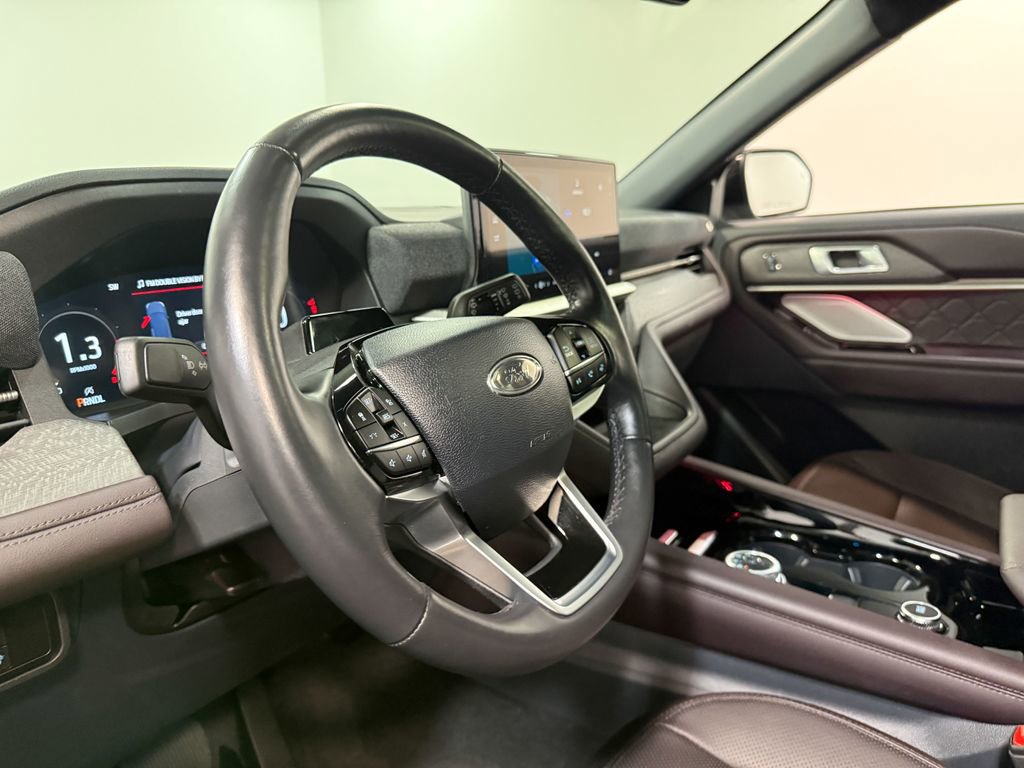 Used 2025 Ford Explorer Platinum w/ LUX Leather Package image 76