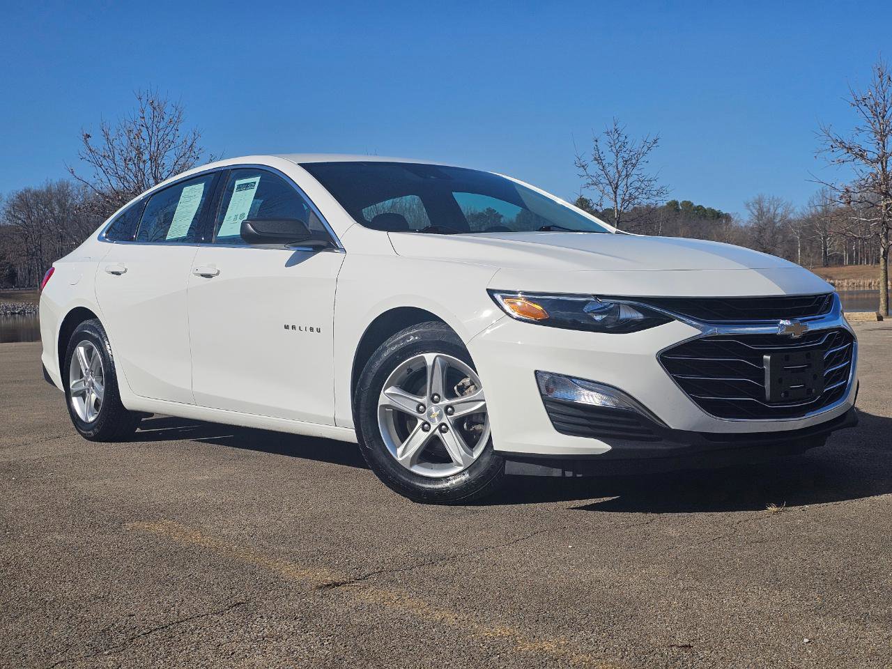 Used 2023 Chevrolet Malibu LS image 1