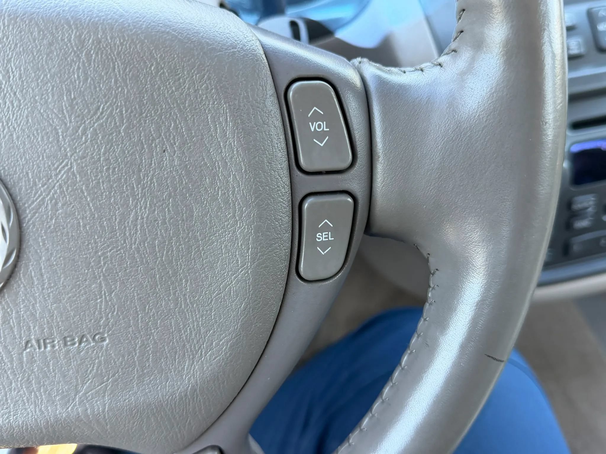 Used 2005 Cadillac De Ville FWD image 15