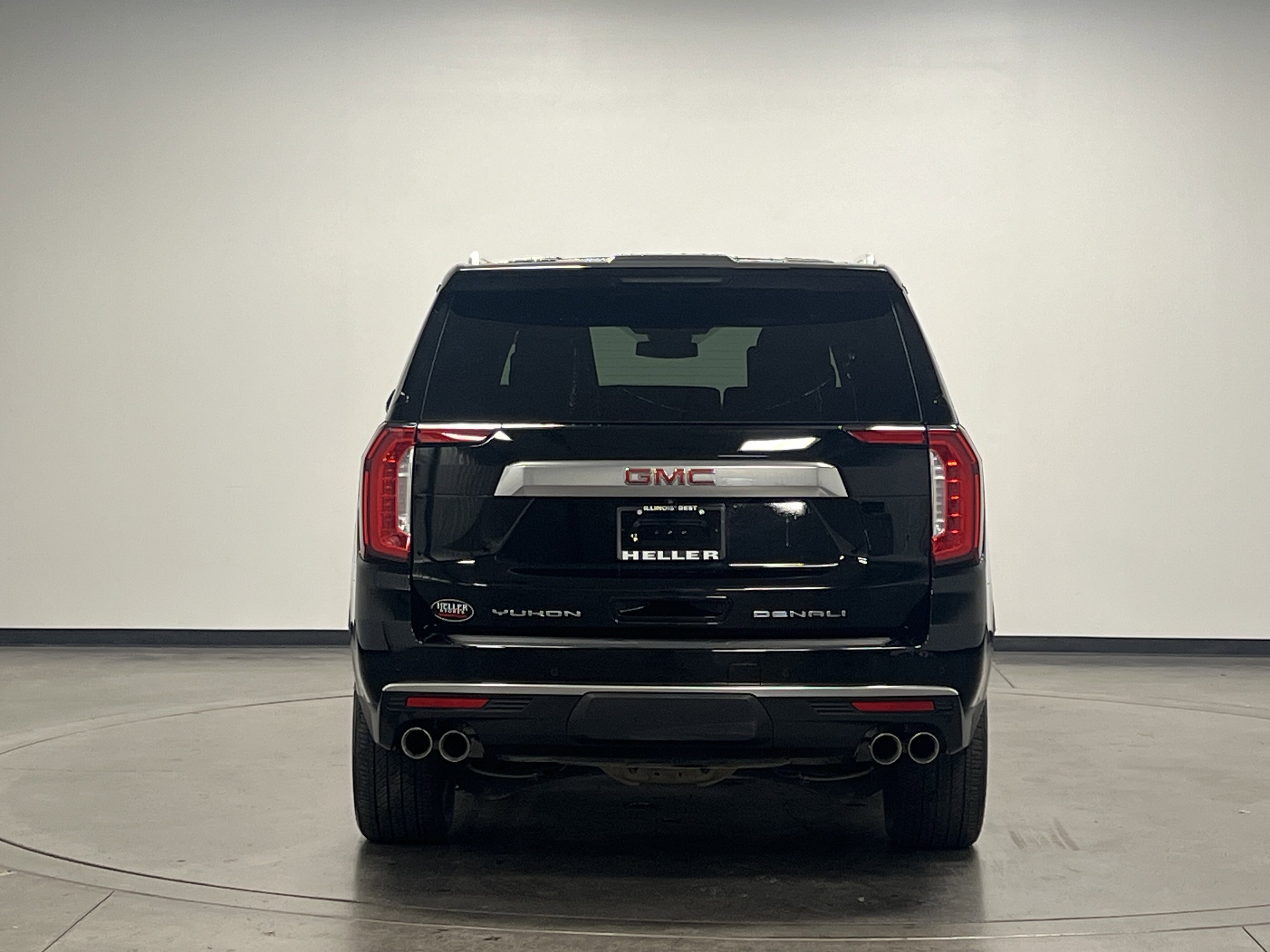 Used 2024 GMC Yukon XL Denali image 7