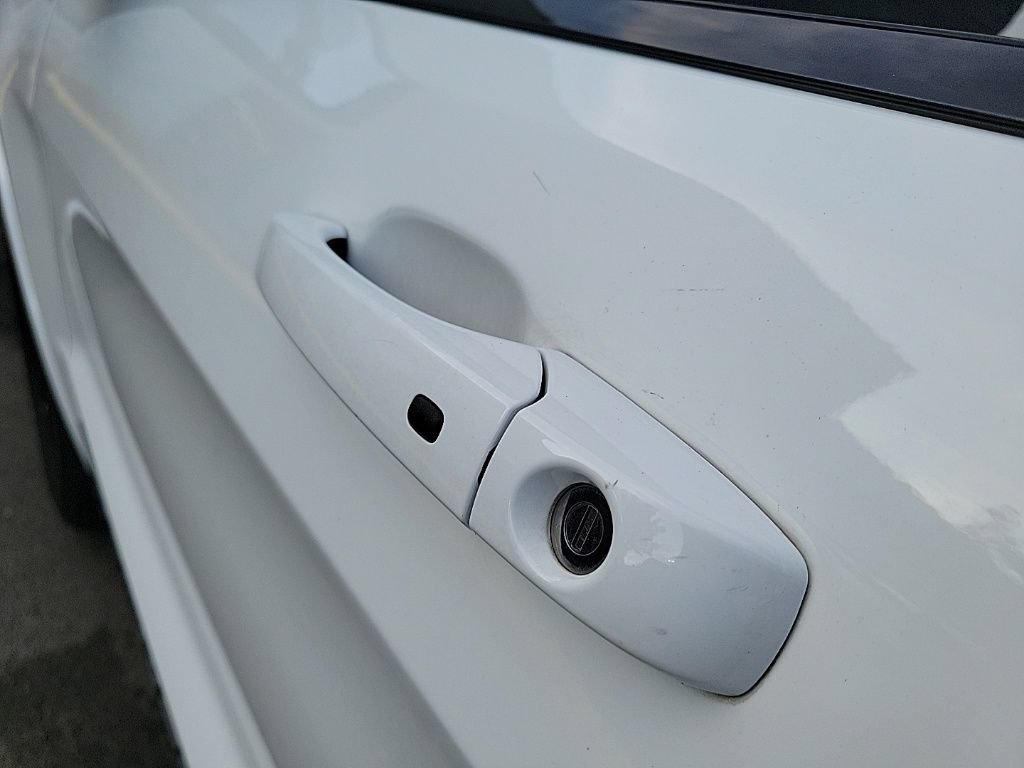 Used 2020 Jeep Grand Cherokee Altitude AWD/4WD image 7