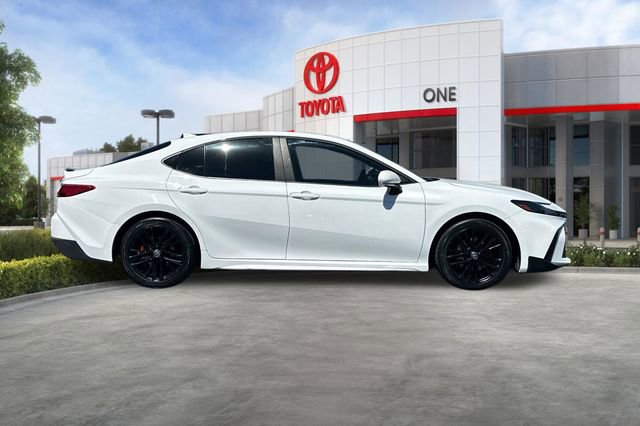 Certified 2025 Toyota Camry SE FWD image 3