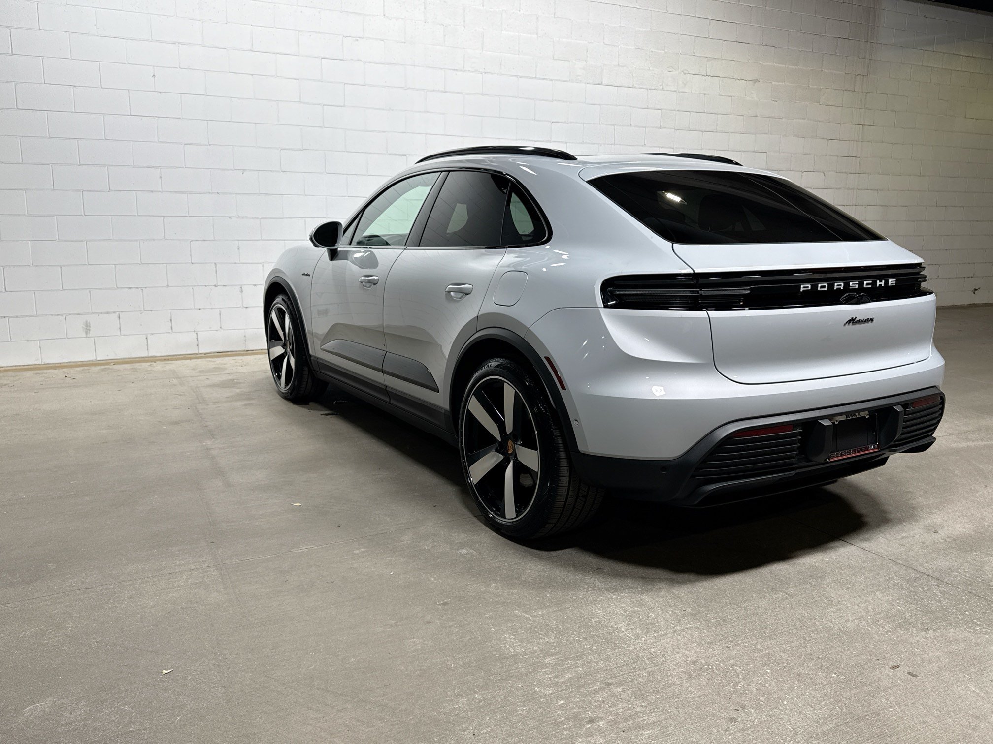 Certified 2026 Porsche Macan Electric RWD image 3