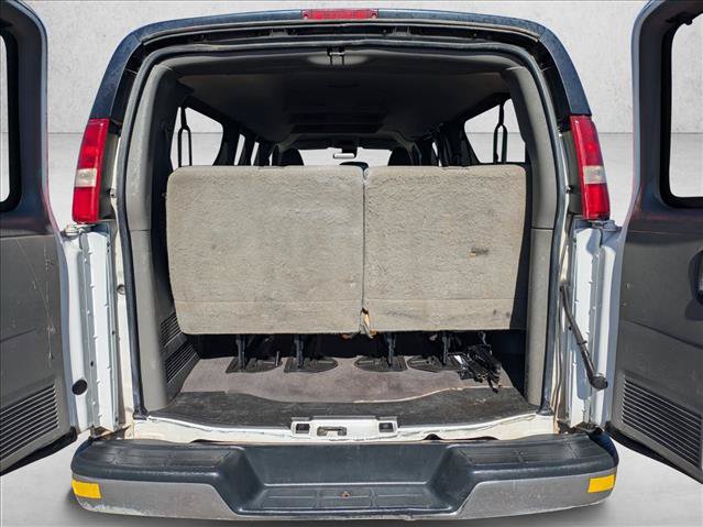 Used 2019 Chevrolet Express 3500 LT w/ LT Preferred Equipment Group RWD image 6