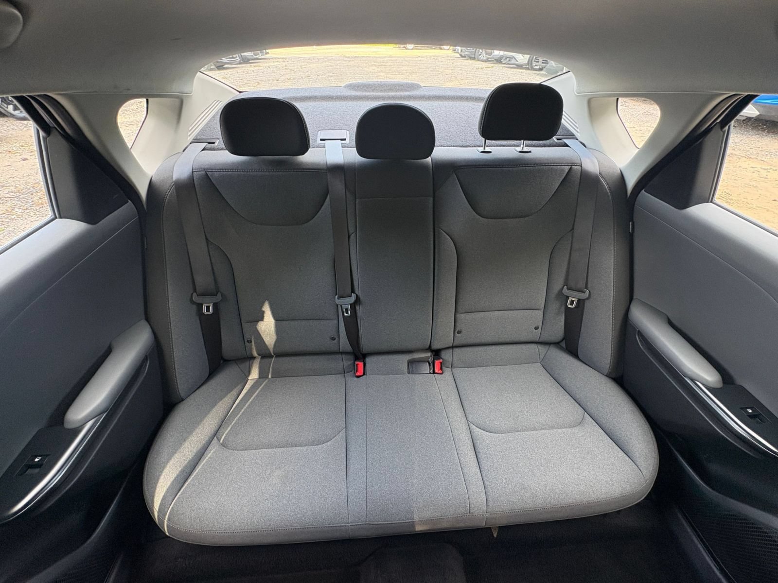 Used 2025 Kia K4 FWD image 36