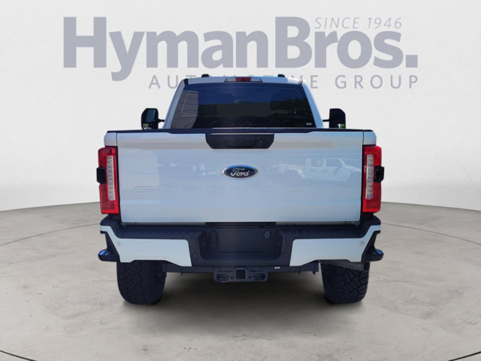 Used 2023 Ford F250 XL w/ STX Appearance Package AWD/4WD image 4
