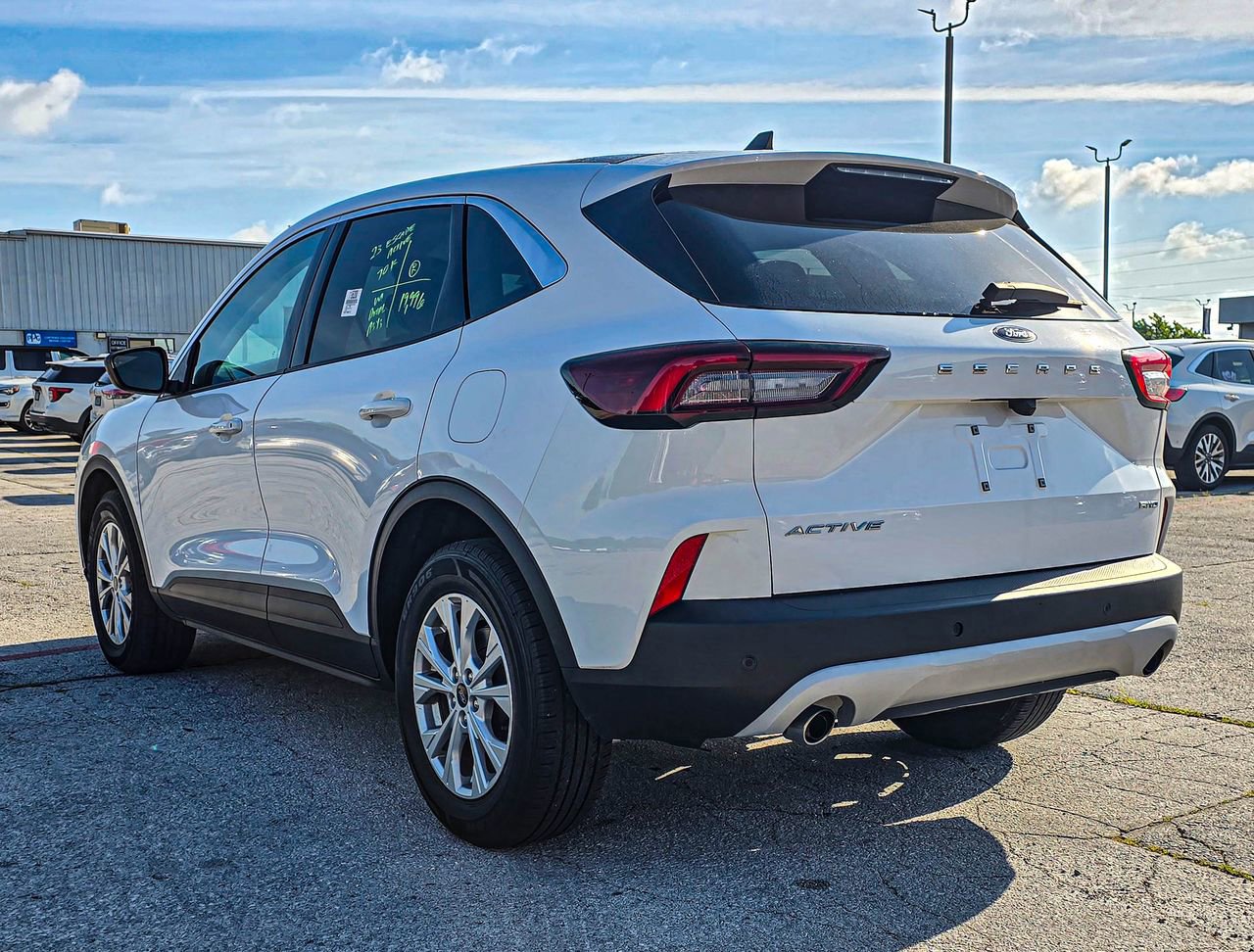 Used 2023 Ford Escape Active w/ Tech Pack #1 AWD/4WD image 4