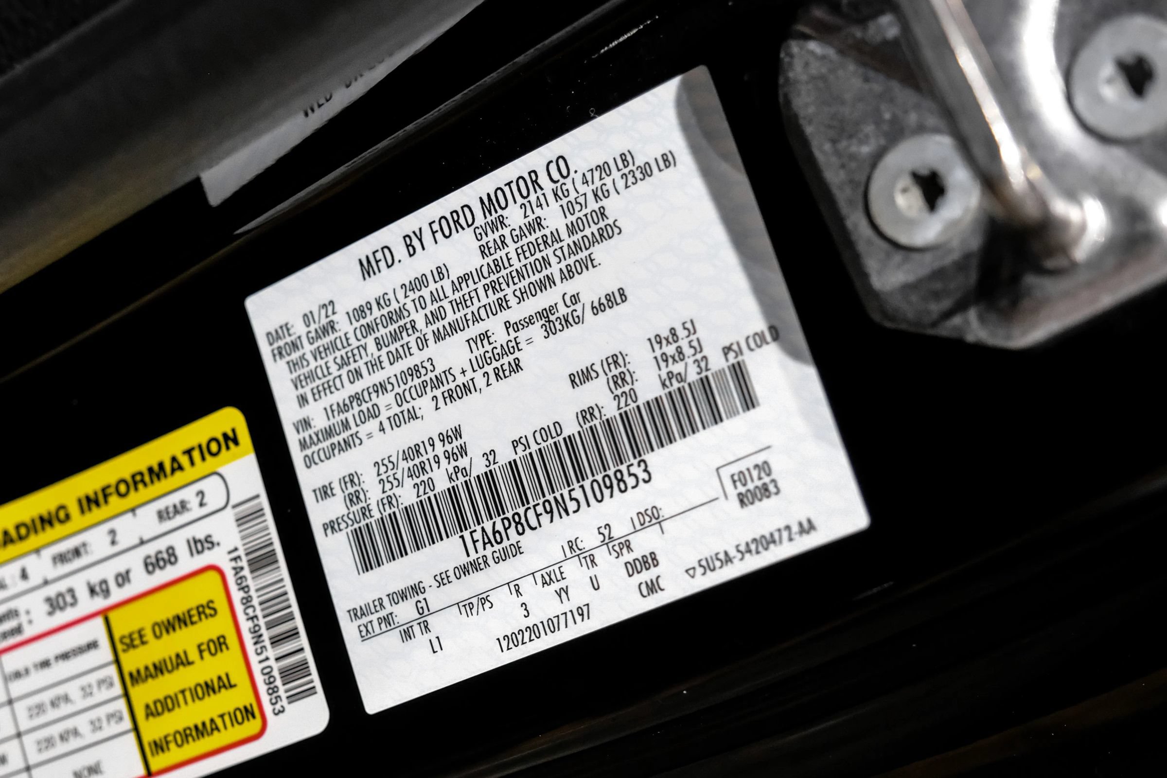 Used 2022 Ford Mustang GT Premium w/ Equipment Group 401A RWD image 51