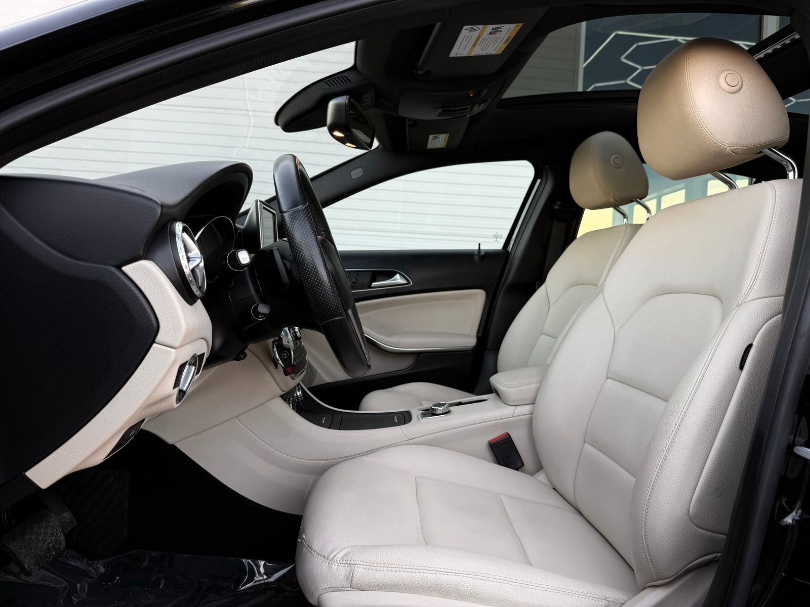 Used 2015 Mercedes-Benz GLA 250 4MATIC image 19