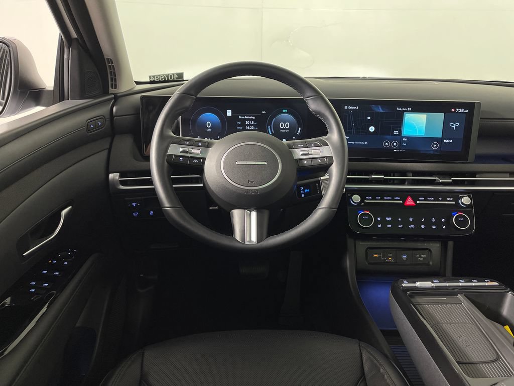 Certified 2025 Hyundai Tucson Limited AWD/4WD image 15