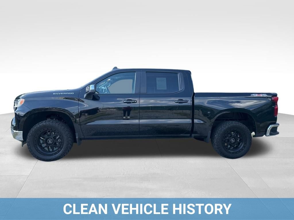 Used 2025 Chevrolet Silverado 1500 LT AWD/4WD image 3