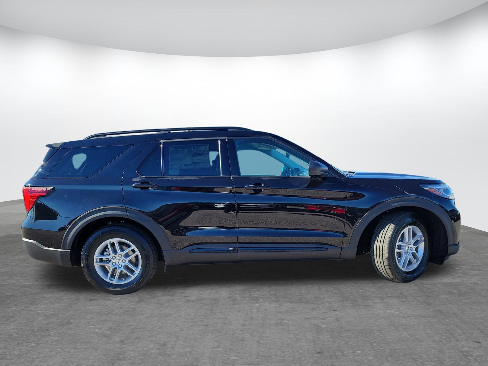 New 2026 Ford Explorer Active w/ Active Comfort Package image 4