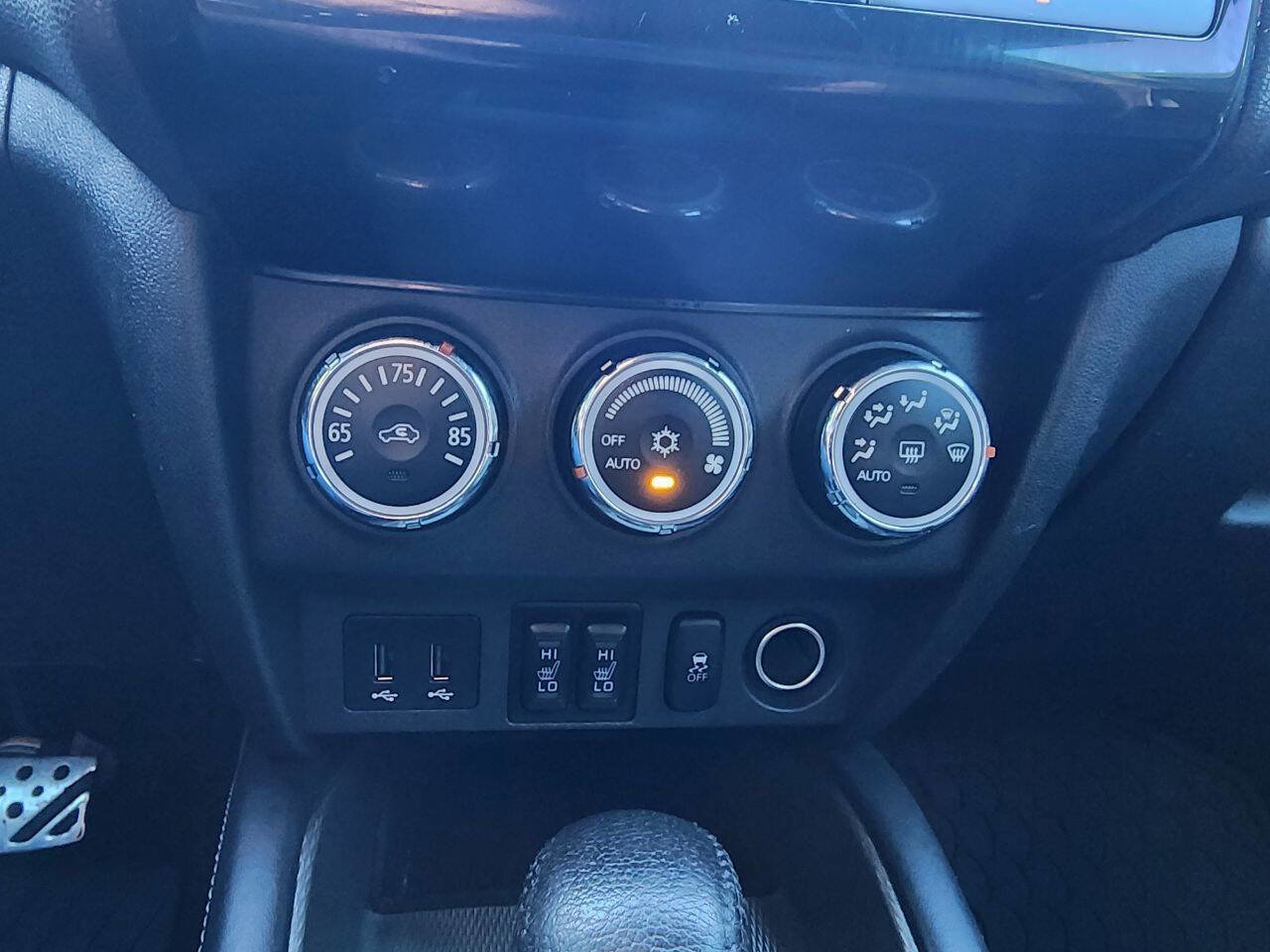 Used 2018 Mitsubishi Outlander Sport SEL image 32