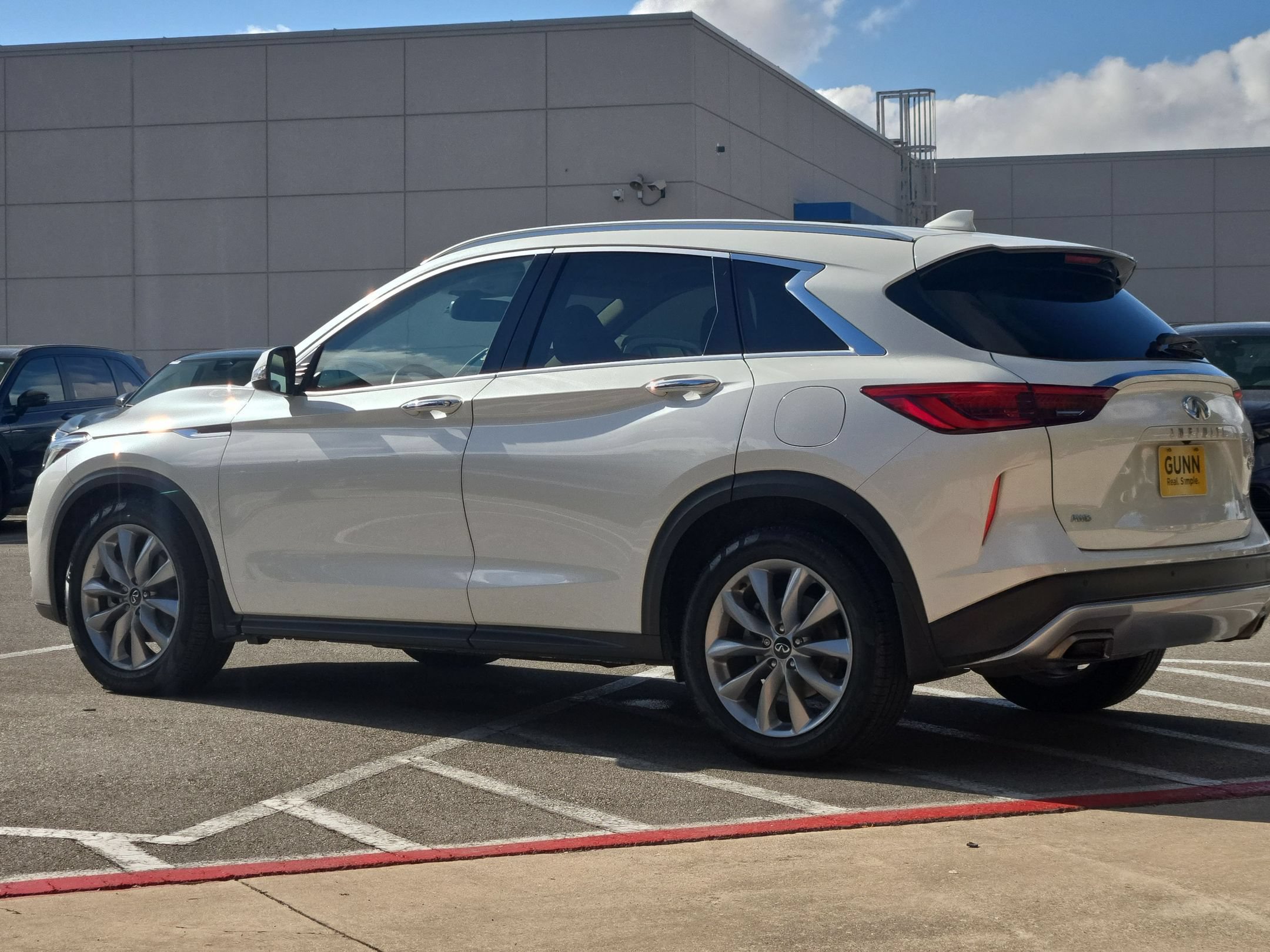 Used 2021 INFINITI QX50 Luxe AWD/4WD image 5