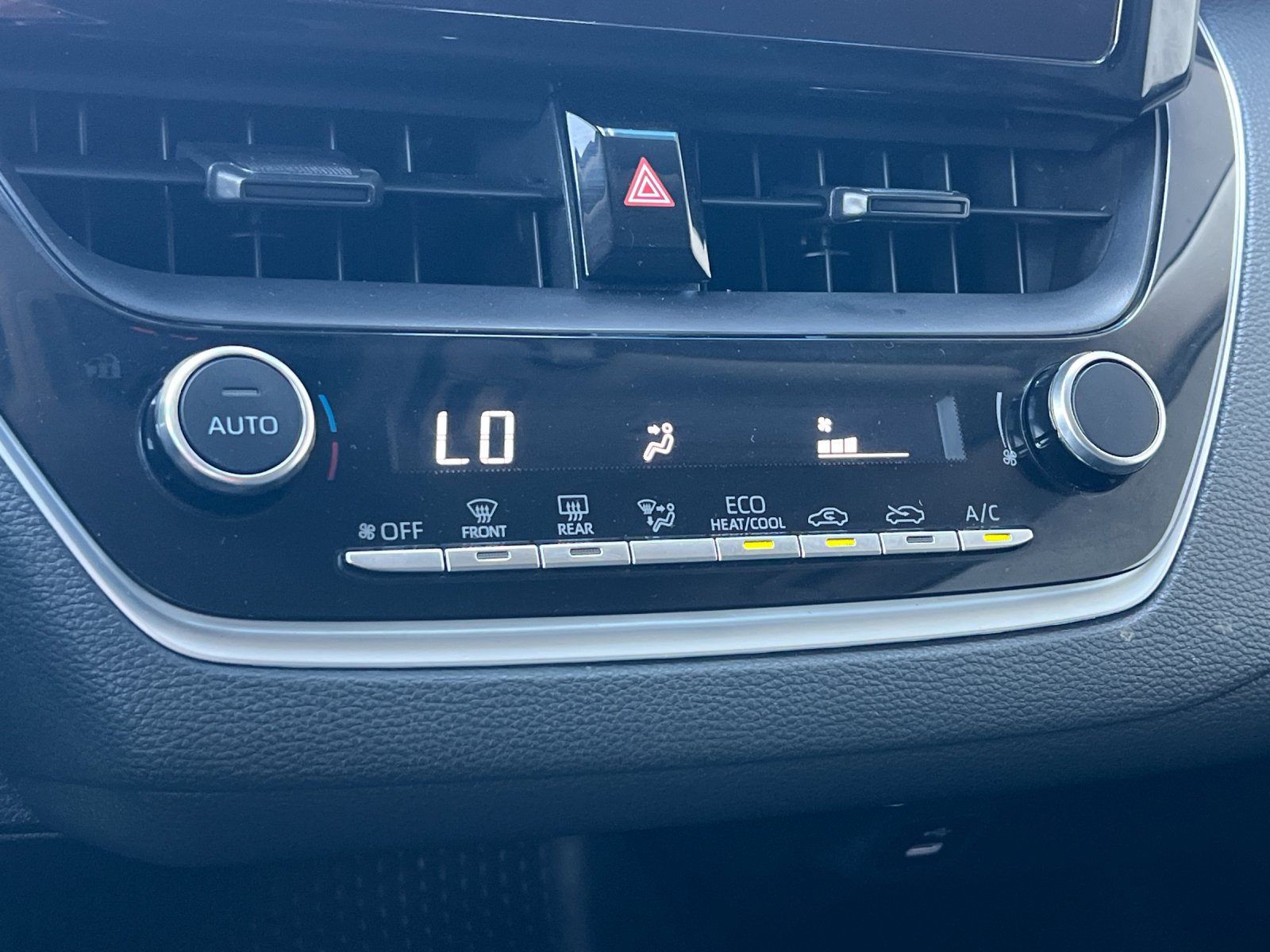 Used 2024 Toyota Corolla LE FWD image 19