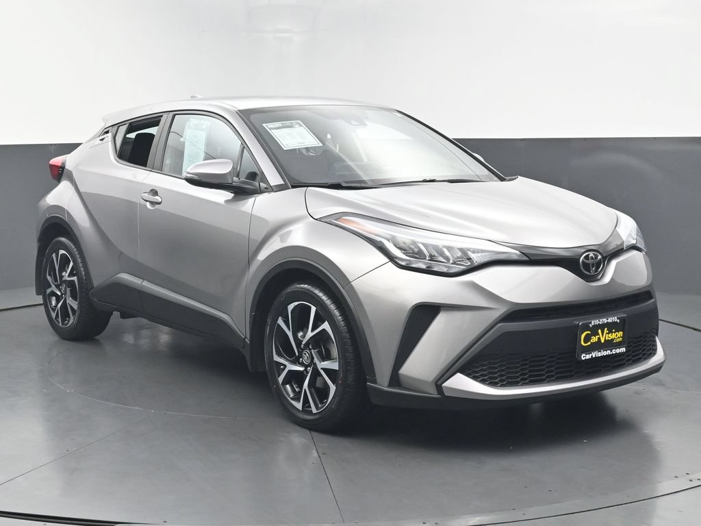 Used 2020 Toyota C-HR XLE FWD image 4